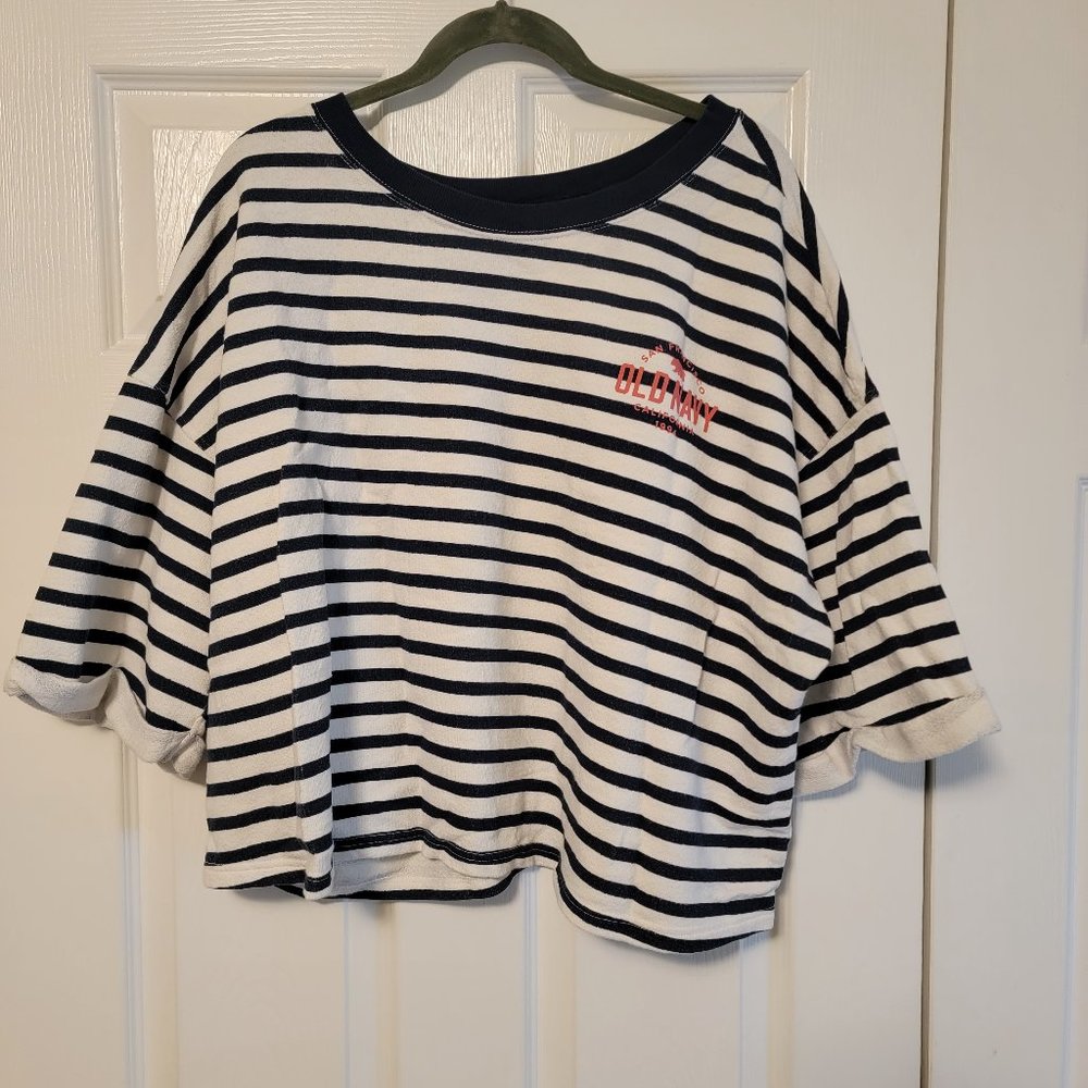 Old Navy Cropped Short Sleeved Sweatshirt
